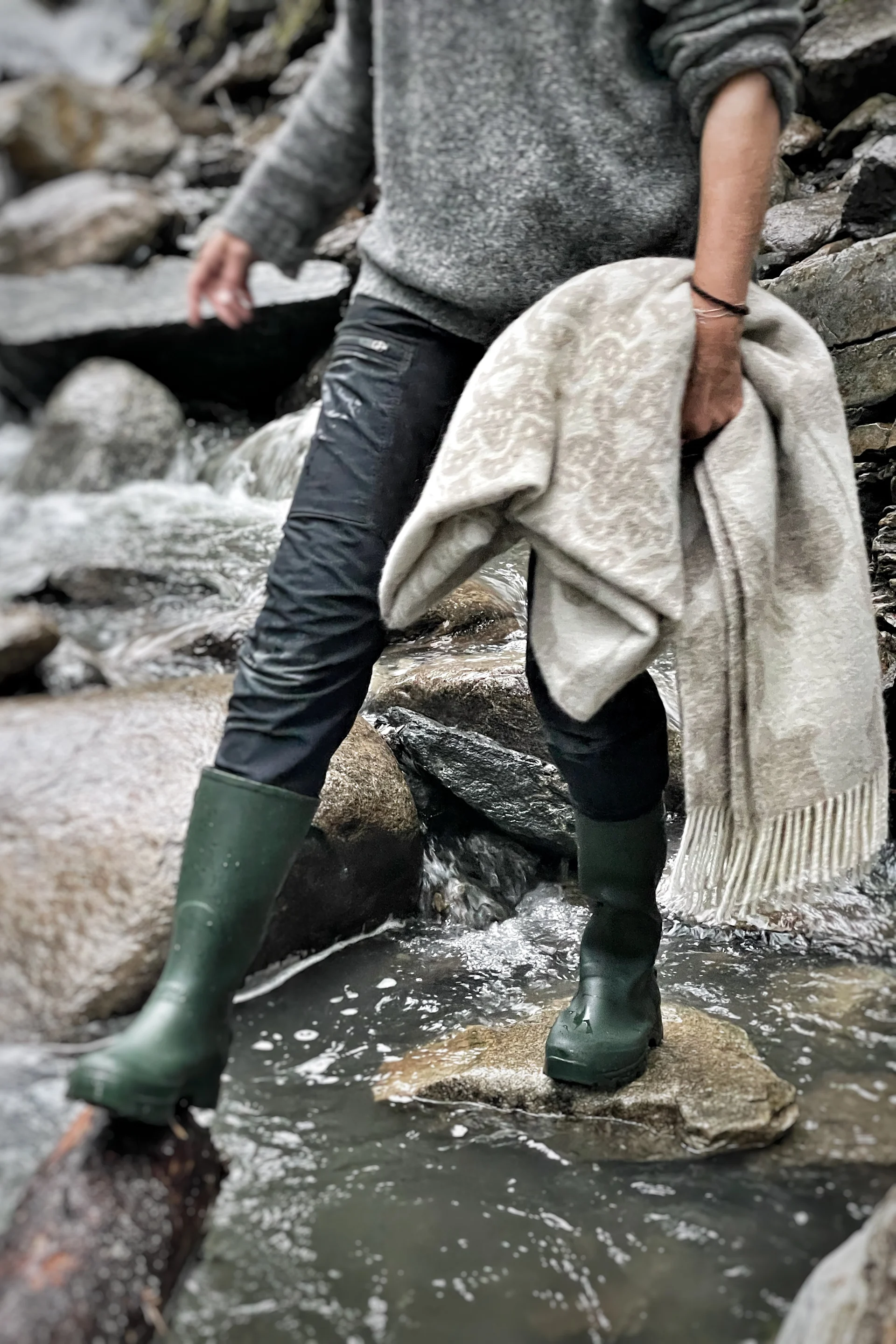 En nuestra lista de tareas de otoño, te damos numerosos consejos sobre qué hacer este otoño con un toque escandinavo, como hacer un picnic en el bosque durante tu paseo.