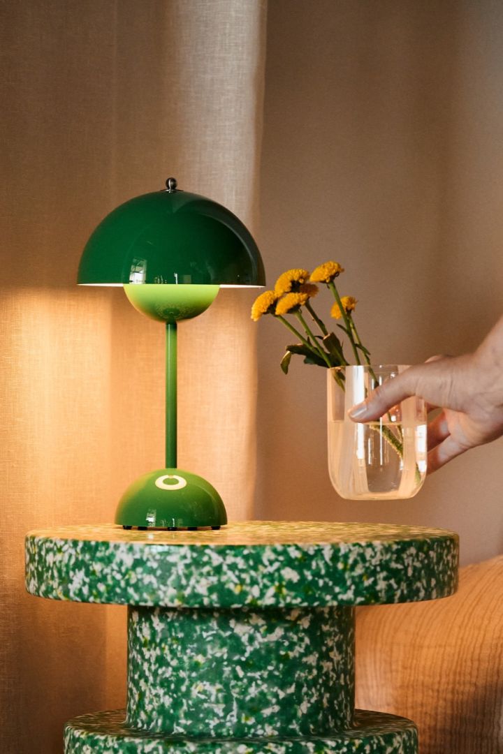 Elegir la bombilla adecuada - lámpara Flowerpot con un kelvin de 2700K