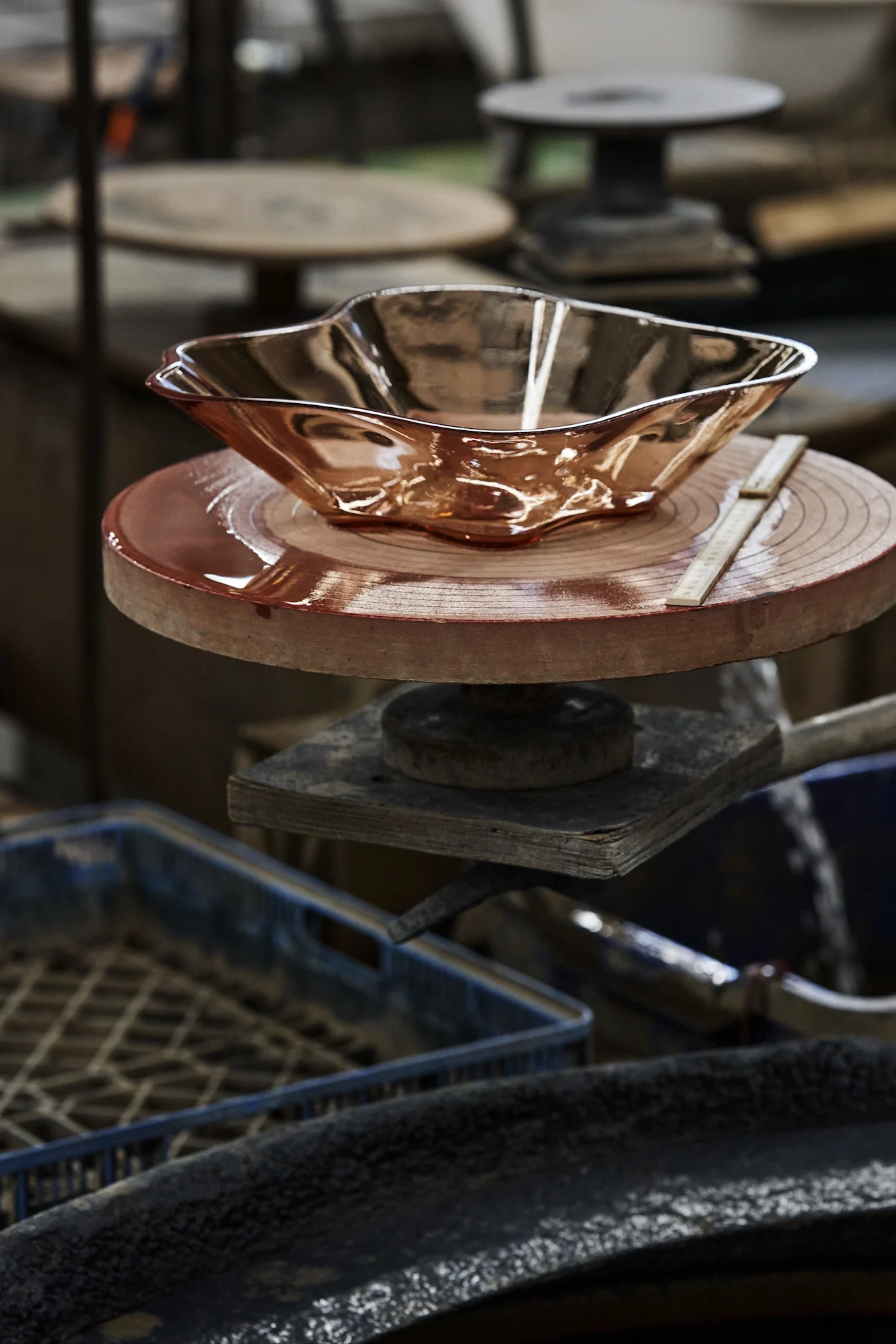 Un jarrón Alvar Aalto de Iittala en color lino.