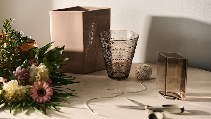 Guías de regalos e ideas para regalar en Nordic Nest. Aquí, jarrones de Iittala.
