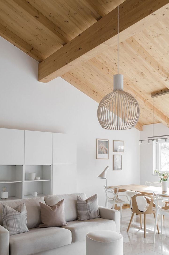 Boho y otros estilos de mobiliario: aquí puedes ver la zona el salón y comedor de decoración escandinava de la usuaria de Instagram @wiesoeigentlichnicht.